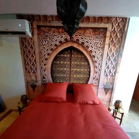 Suite Jaccuzzi En Camargue Port-Saint-Louis-du-Rhone Exterior photo