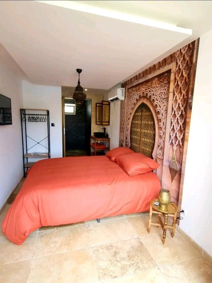 Suite Jaccuzzi En Camargue Port-Saint-Louis-du-Rhone Exterior photo