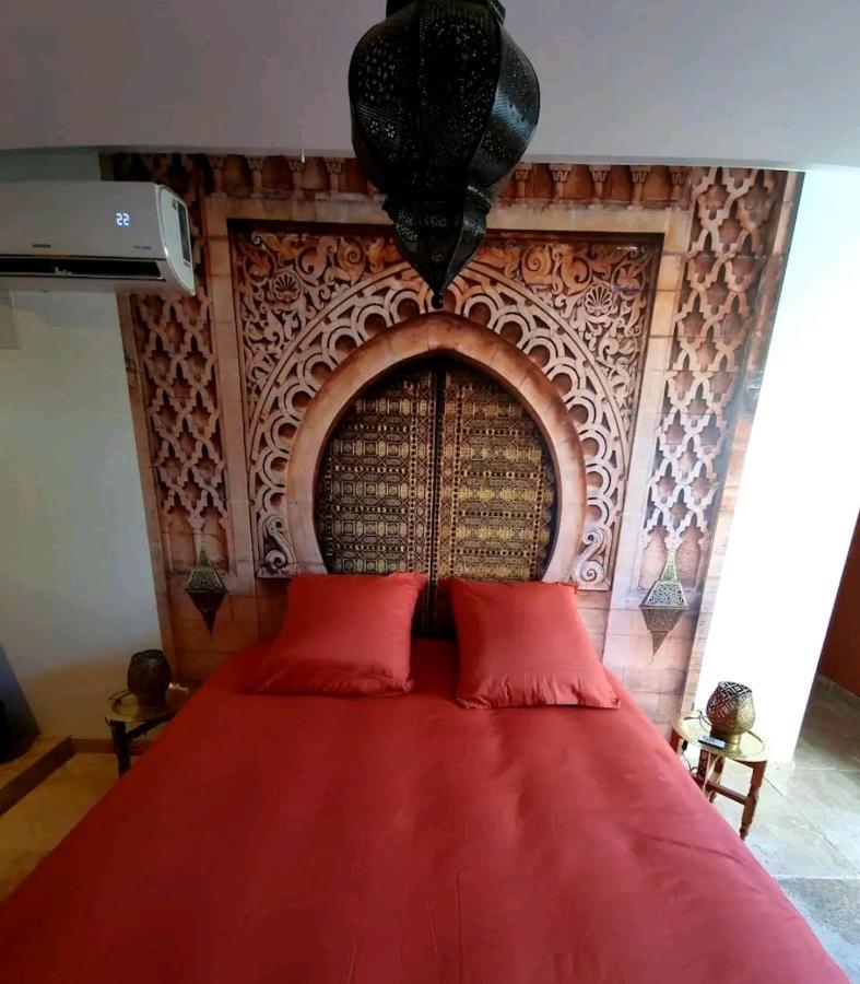 Suite Jaccuzzi En Camargue Port-Saint-Louis-du-Rhone Exterior photo